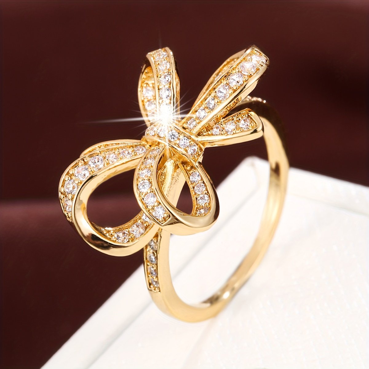 טבעת נחושת אלגנטית לנשים אופנתיות עם עיצוב פפיון