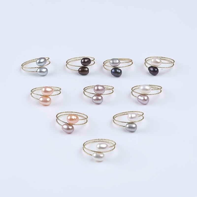 טבעת מים מתוקים טבעית בעבודת יד לנשים - תכשיטים מינימליסטיים בגוון זהוב עם אורז רב צבעים (ורוד, לבן, שחור, חום) - מתנה אלגנטית ליום יום וליום האהבה, ללבוש לכל השנה, פריט מתנה, אומנות אומנותית