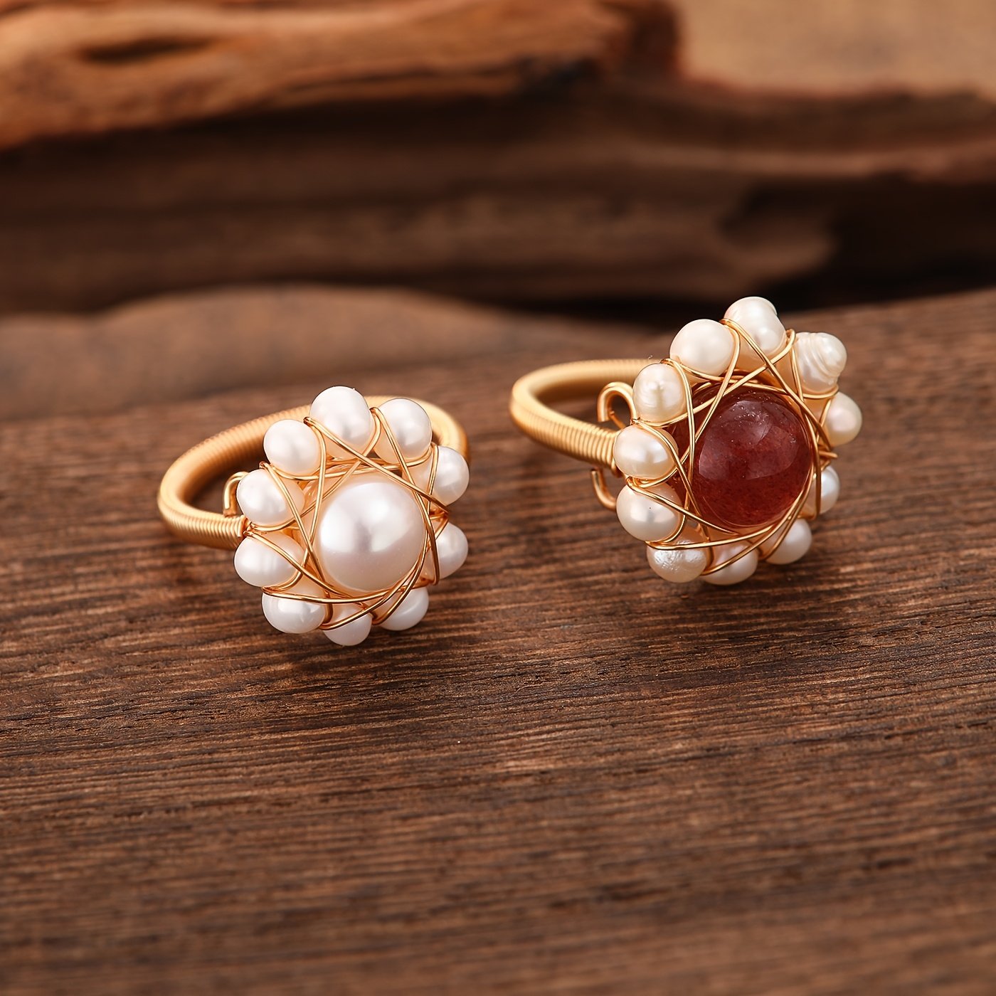 טבעת פרחונית אחת לאישה עם פניני מים מתוקים טבעיות - טבעת פתוחה מתכווננת, תכשיטי פרחים אלגנטיים לחתונה, כלה, יומיומי - טבעת חמניות חרוזים בעבודת יד עם נגיעות פניני מים מתוקים - טבעת נישואין וינטג' ייחודית, אביזרי חתונה – תמונה 2