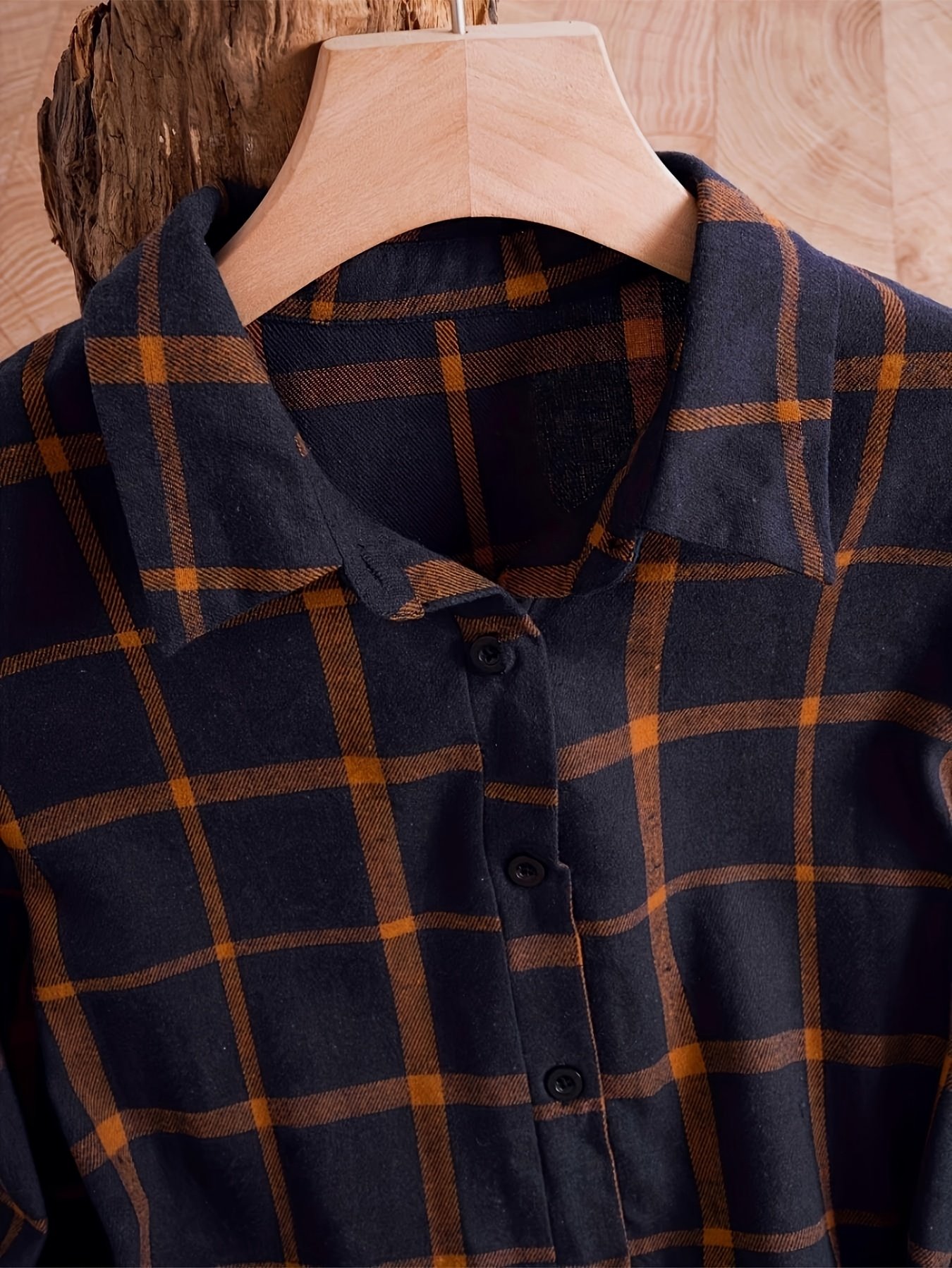 שמלת חולצה משובצת אלגנטית לנשים עם כפתור אחד מלפנים, שרוולים ארוכים וקשירה במותניים - דוגמת משבצות בצבע כחול כהה ולבן, גזרה רחבה באורך בינוני לאביב, קיץ וסתיו - Image 5