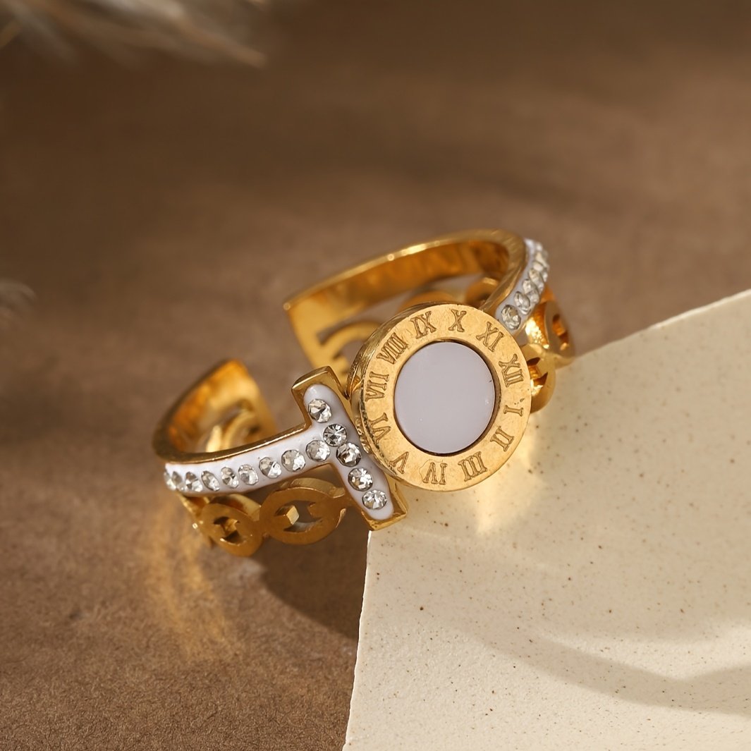 טבעת נירוסטה מתכווננת אלגנטית לנשים בגוון זהוב עם שלישיית פניני חיקוי - מושלמת למסיבות, מתנות ליום האהבה ולרמדאן, טבעת רב-תכליתית | טבעת בסגנון וינטג' | גימור יוקרתי - Image 11