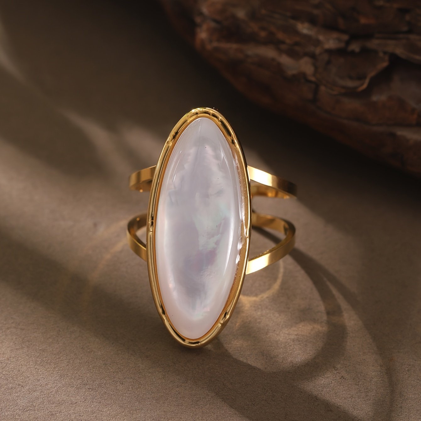 טבעת נירוסטה גיאומטרית שיקית עם שיבוץ שרף - מושלמת ללבוש יומיומי, מסיבות וחופשות - תכשיטי אופנה לנשים – תמונה 8