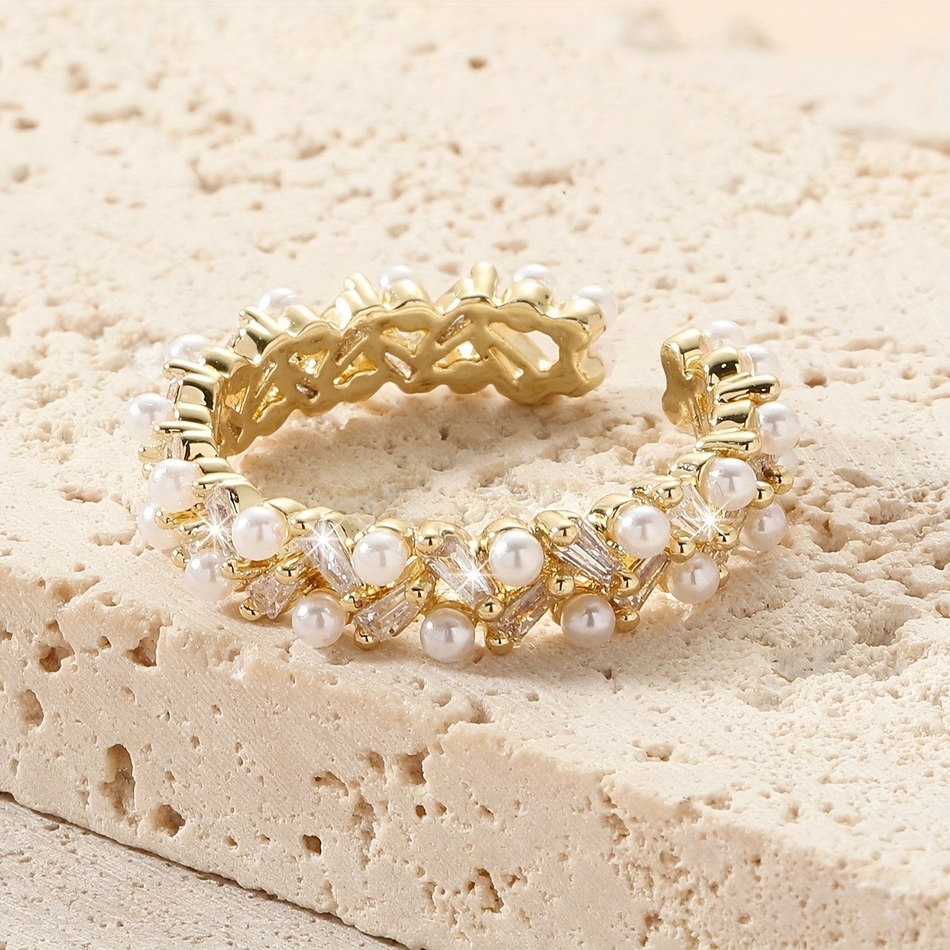 טבעת פתוחה אלגנטית עשויה פנינה מלאכותית עם שיבוץ זירקוניה קובית נוצצת, היפואלרגנית, אביזר אופנתי ועדין ללבוש יומיומי ומסיבה, מתנה אידיאלית לנשים – תמונה 4