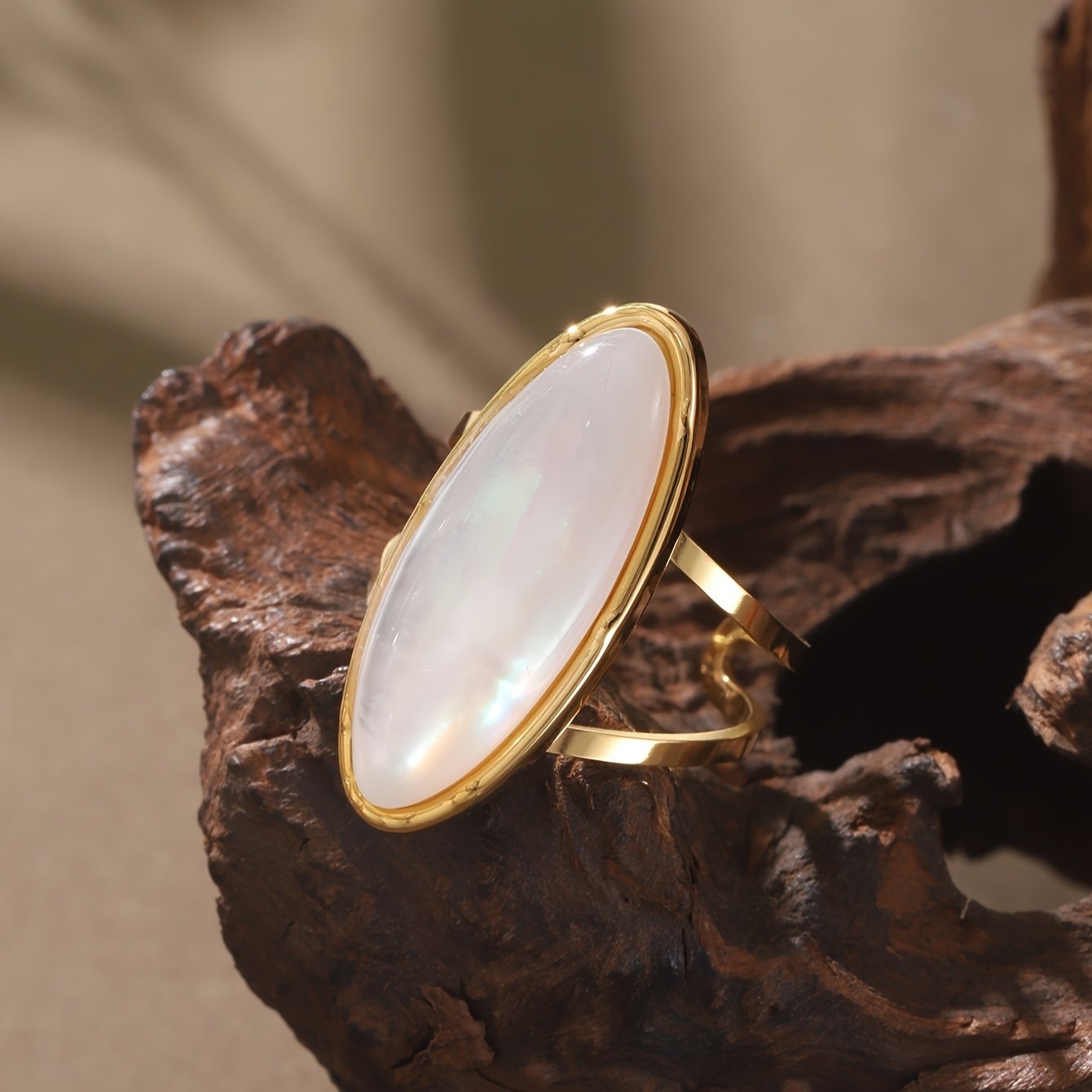 טבעת נירוסטה גיאומטרית שיקית עם שיבוץ שרף - מושלמת ללבוש יומיומי, מסיבות וחופשות - תכשיטי אופנה לנשים – תמונה 6