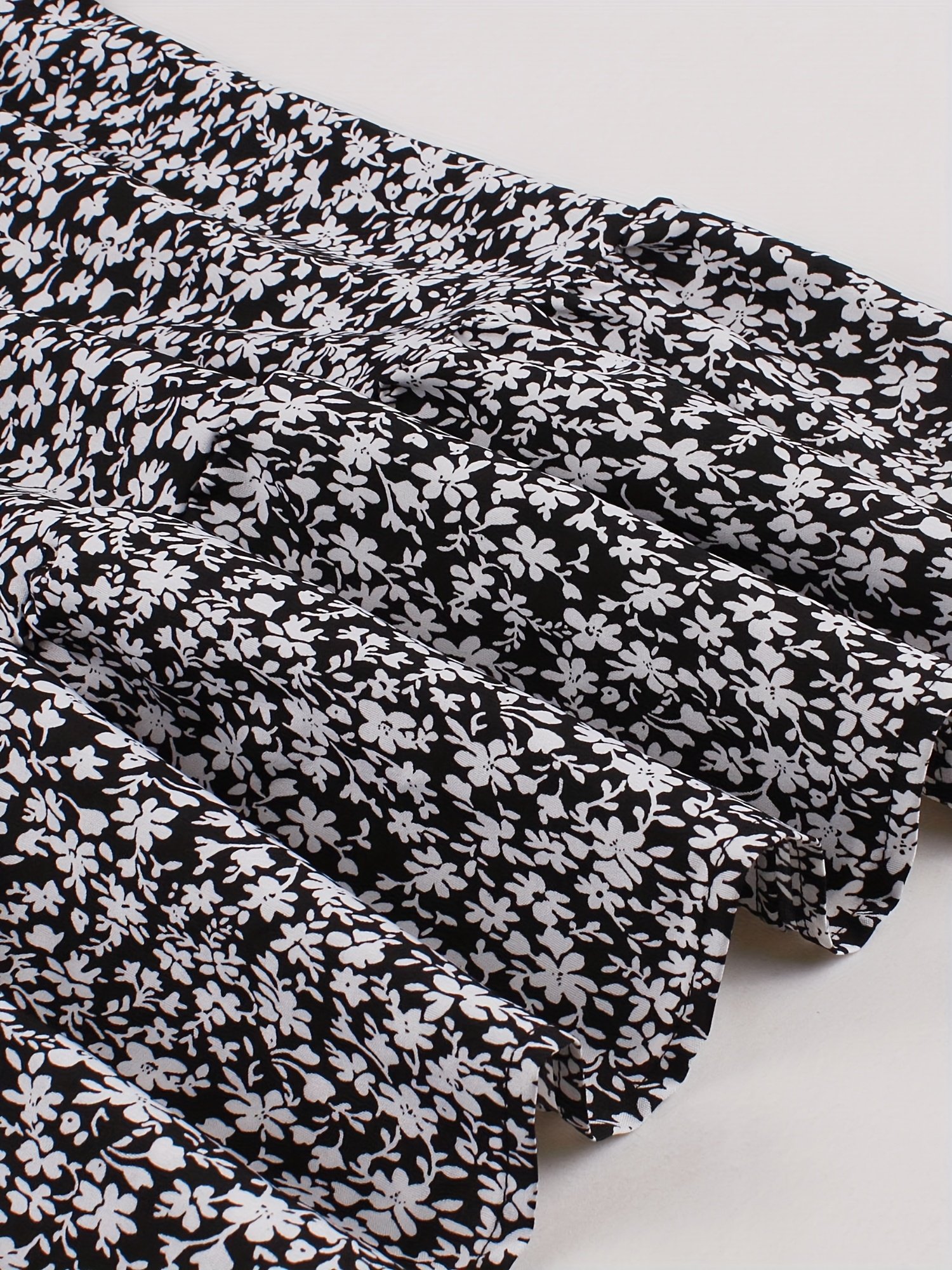 שמלת נופש קז'ואל אלגנטית עם הדפס פרחוני רטרו וצווארון קשירה, שרוולים ארוכים, באביב ובסתיו - Image 5