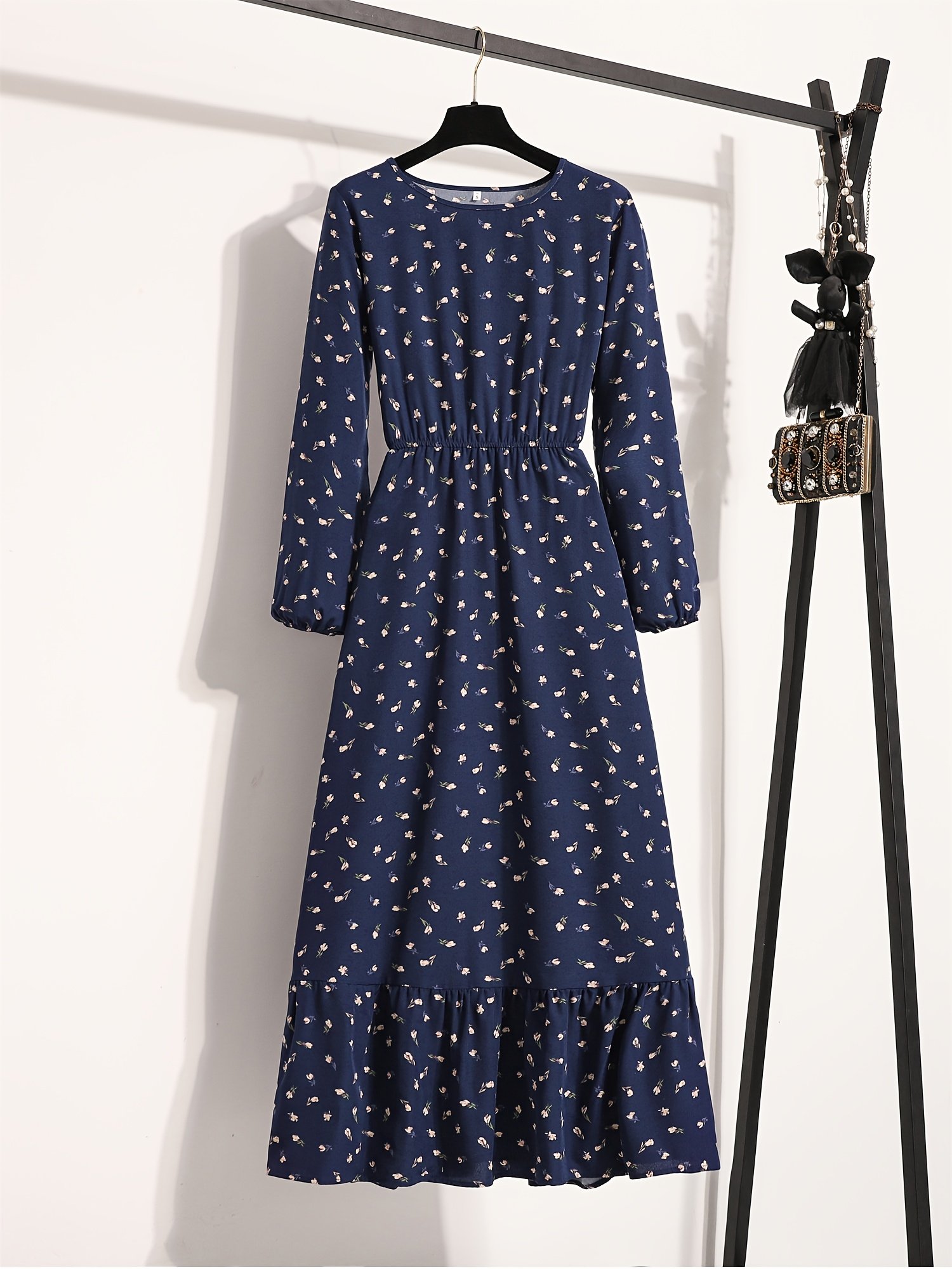 שמלת A-קו אלגנטית בצבע כחול כהה לנשים עם הדפס פרחוני - שרוולים ארוכים, צווארון עגול, שוליים מתרחבים, ניתן לכביסה במכונה, לבוש למסיבות וקז'ואל לאביב/סתיו, לבוש לאירועים, בד לא שקוף