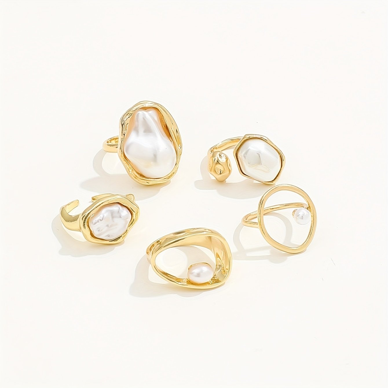 סט טבעות פנינה מלאכותית מלוטשת בעבודת יד מסגסוגת 5 יחידות: טבעות מוגזמות אלגנטיות, מסוגננות וסקסיות ללבישה יומיומית, מסיבות חופשה, חתונות או הענקת מתנות – תמונה 2