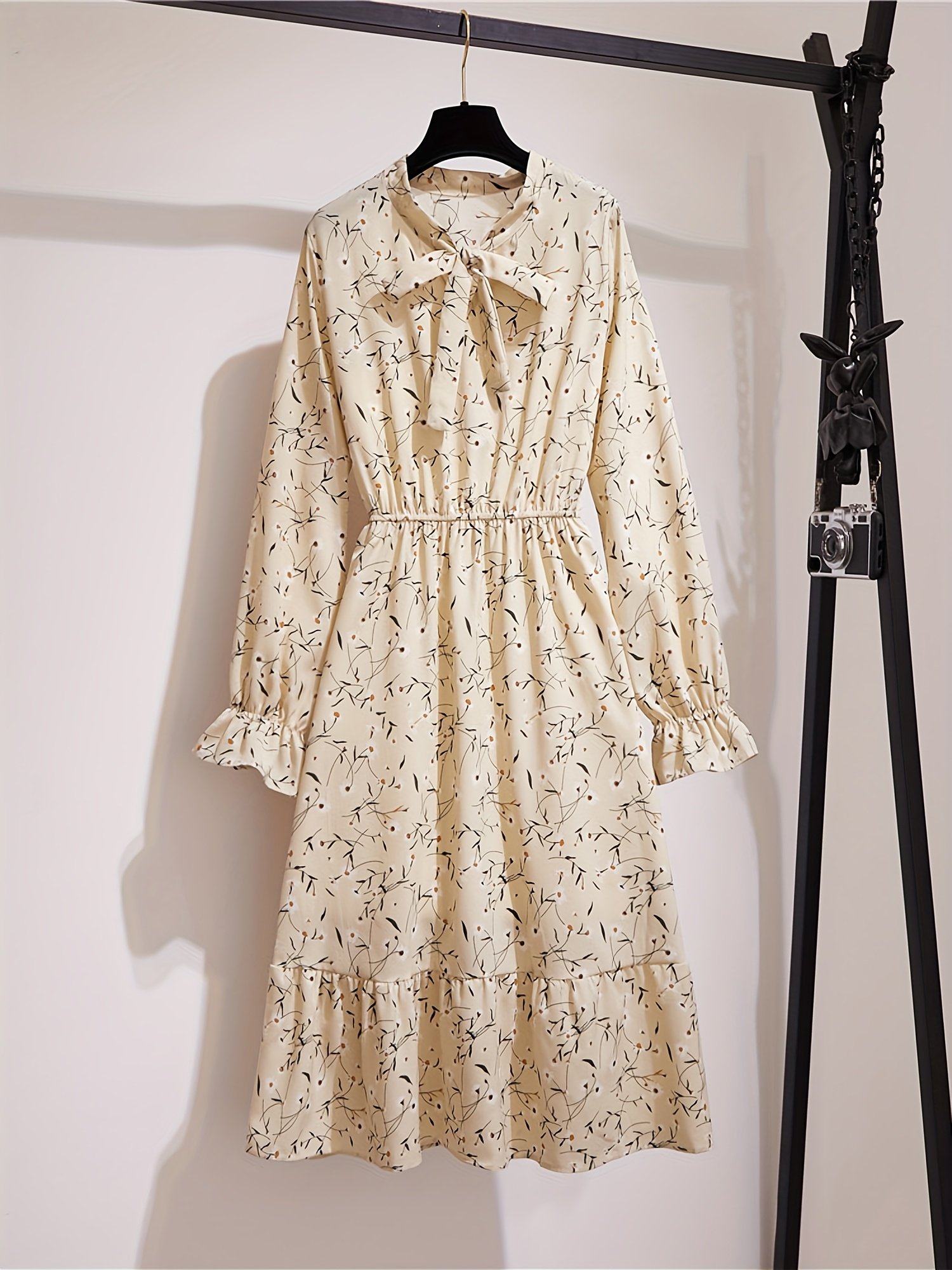 Elegant A-line Dress for Women with Bow Tie Collar and Long Sleeves - Light Beige Floral Print, Flared Hem, Machine Washable for Casual and Semi-Formal Wear in Spring/Fall, Cute Dress, Fall Wardrobe, Feminine Style, Lightweight Fabric, Fashion Lovers