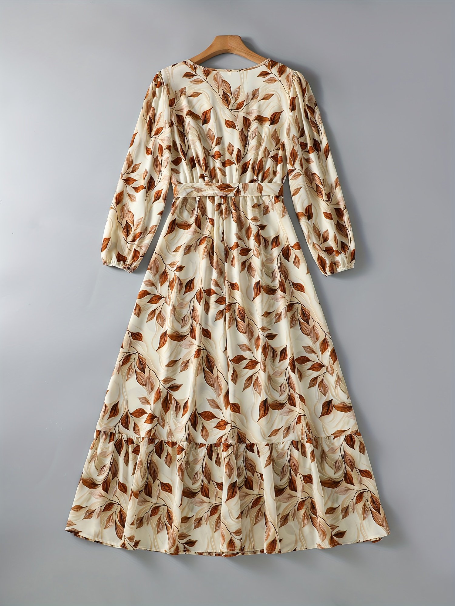 שמלה פרחונית אלגנטית עם צווארון V, מותן גבוה וקשירה במותניים - שרוולים ארוכים, חצאית A-גזרה זורמת, דוגמת עלים בצבע חום ובז', מושלמת לאביב/סתיו, אופנת נשים למבוגרים, שמלה פרחונית – תמונה 2