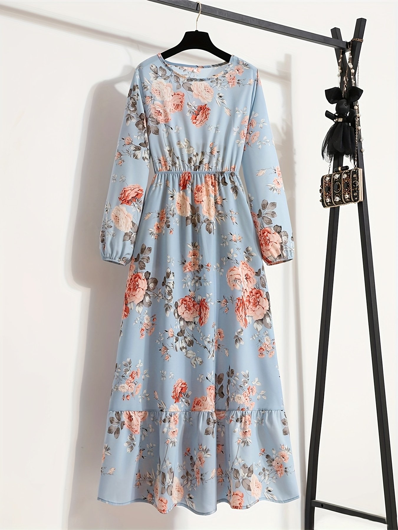 שמלת מסיבה אלגנטית לנשים עם הדפס פרחוני, שרוולים תפוחים וחגורת קשירה במותן - שרוולים ארוכים באורך הרצפה, ניתן לכביסה במכונה, לבוש רשמי באביב/סתיו, שמלה עם הדפס פרחוני, לבוש אביב-סתיו, בד רך