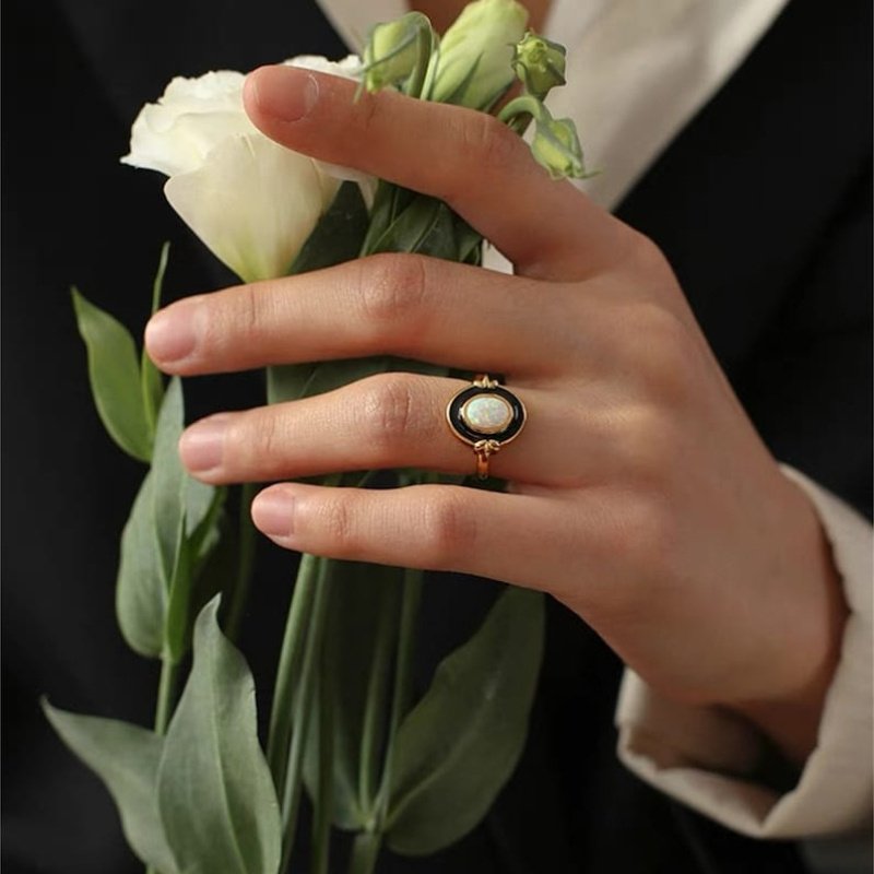 טבעת אמייל אלגנטית, טבעת מינימליסטית בסגנון Y2K, תכשיטים פשוטים בהשראת וינטג', מתנה עבורה – תמונה 2