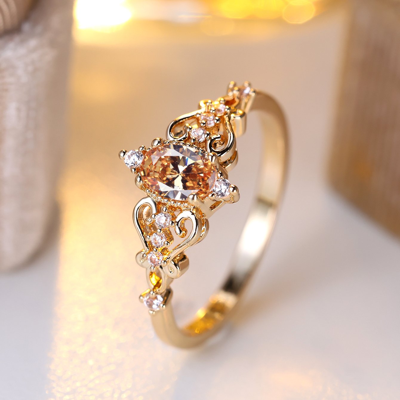 טבעת אירוסין אלגנטית אחת עם זירקוניה סינתטית אובלית בהשראת וינטג' לנשים - מצופה זהב KC, טבעת נחושת עם נגיעות ורודות, מושלמת לחתונות ואירועים רשמיים, תכשיטי חתונה – תמונה 3