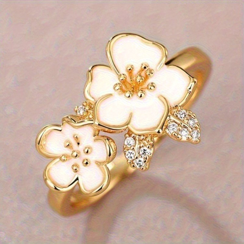 טבעת אמייל פרחונית אלגנטית וינטג' עם אבני זירקוניה סינתטיות, תכשיטי אבן לידה בציפוי זהב של KC לנשים - מתנת יום ולנטיין, לבוש יומיומי ואירועים מיוחדים, תכשיטי ולנטיין, אביזר לאירוע, קסם מתוחכם, אומנות עדינה – תמונה 2