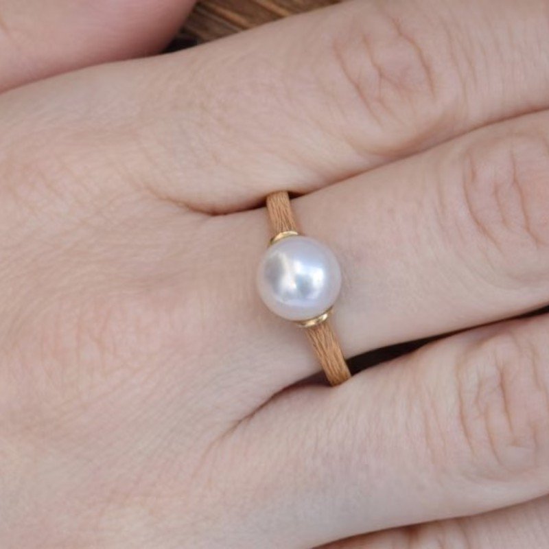 טבעת וינטג' אלגנטית לנשים עם פנינה מלאכותית בגוון זהוב - אידיאלית להצעות נישואין, אירוסין ומתנות ליום נישואין, ללבוש לכל עונה, טבעת להצעת נישואין | עיצוב טבעת וינטג' | גימור זהב, תכשיטי פנינים – תמונה 5